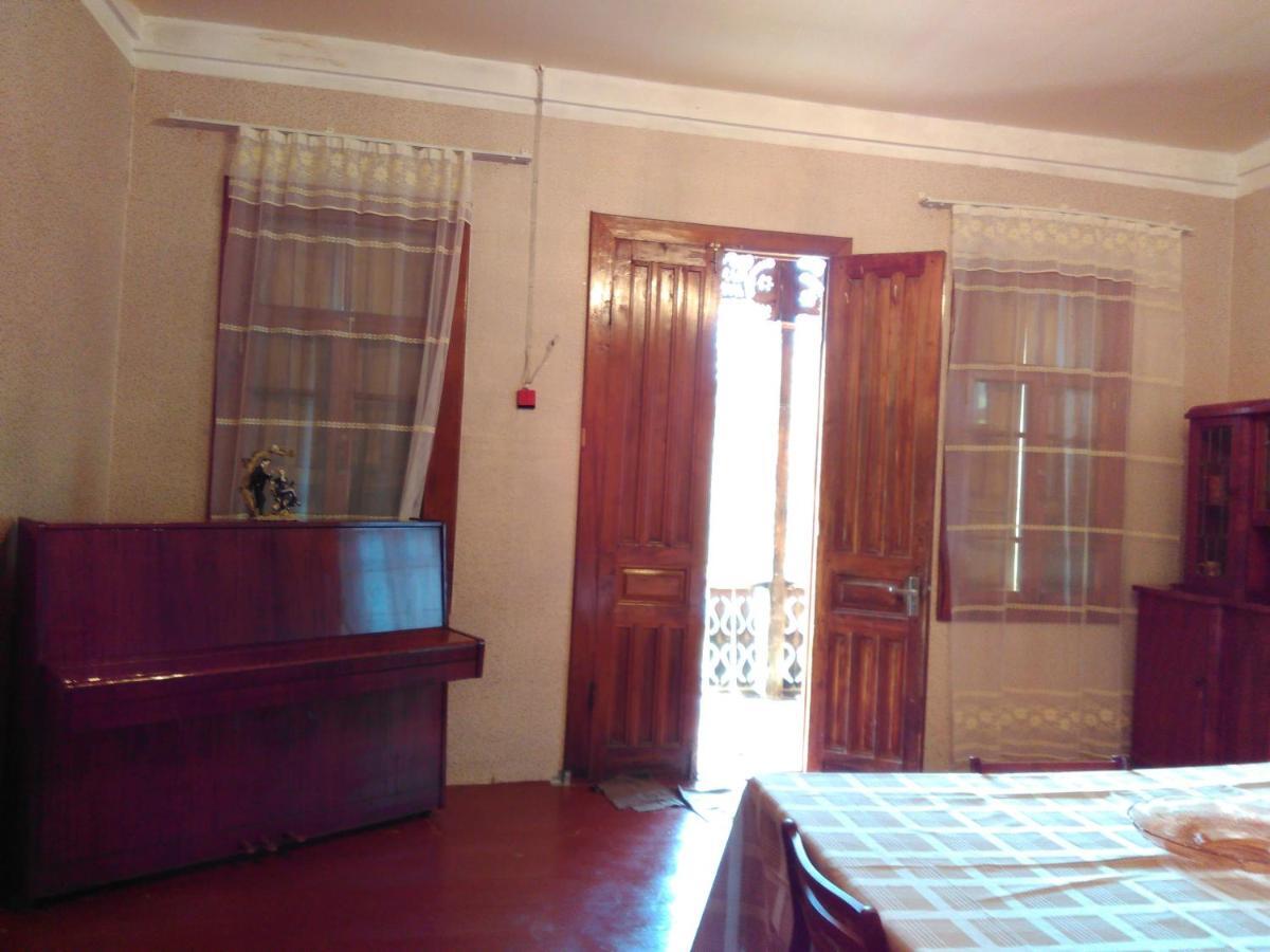 9 Plus - Orbeli Extérieur photo